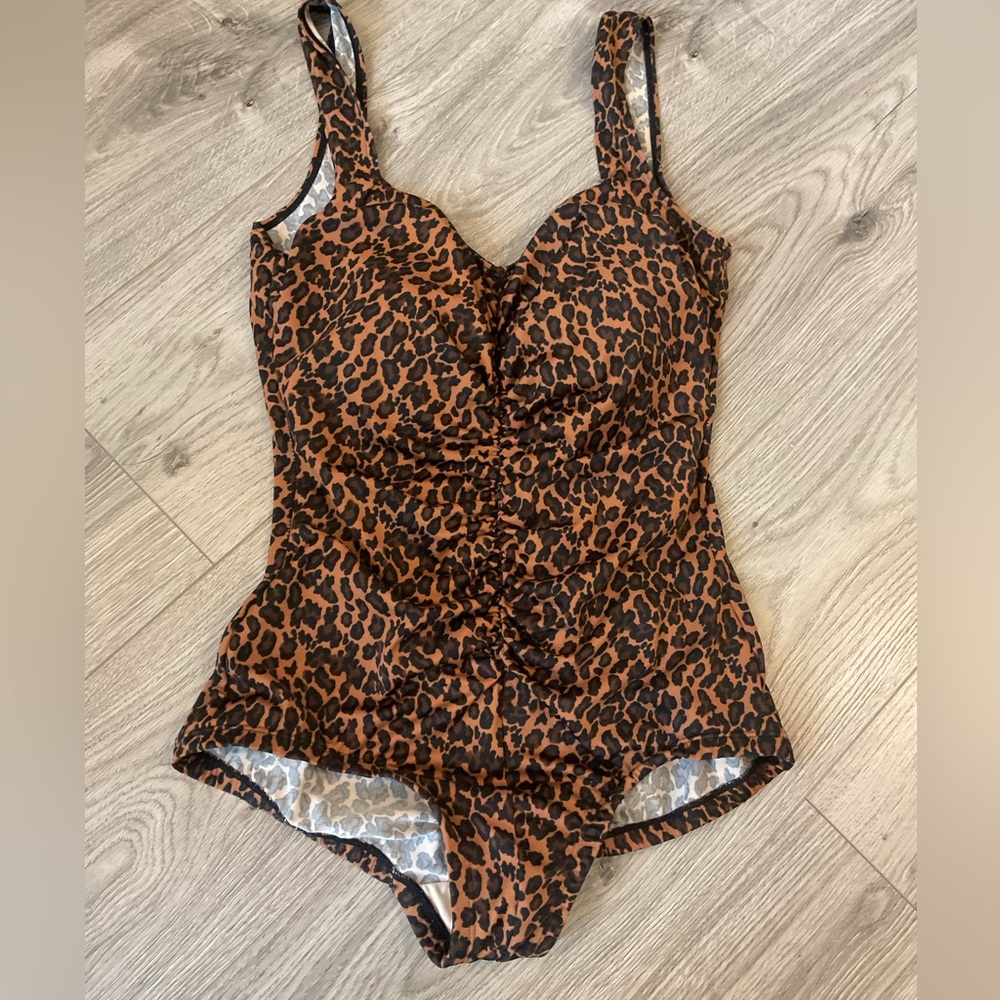 Gabar Leopard Print One-Piece Ruching and boyleg Swimsuit